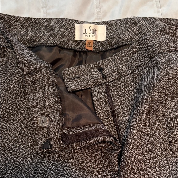 Le Suit Charcoal Women’s Suit - Picture 5 of 5